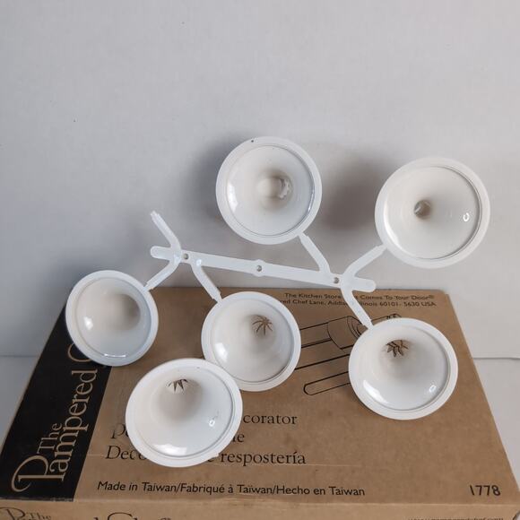 The Pampered Chef Easy Accent Decorator Cake Icing Frosting Kit 6 Tips 1778 - Picture 5 of 14